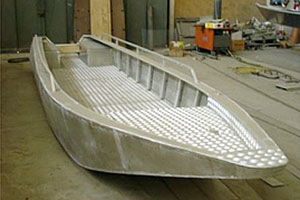 Service boat in light alloy